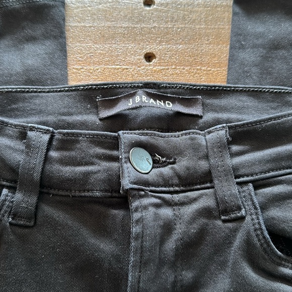 J‎ Brand Jeans - Picture 4 of 5